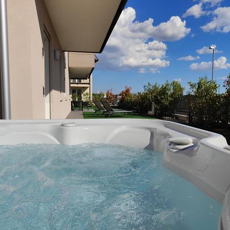 San Giorgio Design Home Con Jacuzzi Privata Colà Eksteriør bilde