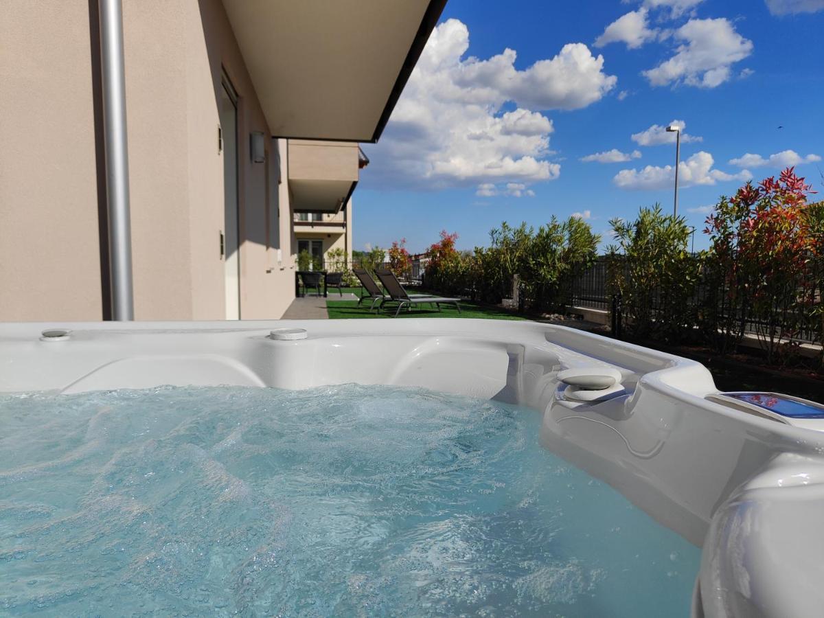 San Giorgio Design Home Con Jacuzzi Privata Colà Eksteriør bilde